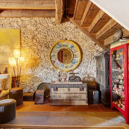 Casa S Martinho * أوليفيرا دي ازميس