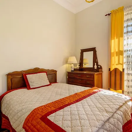 Casa S Martinho بيت للعطل *